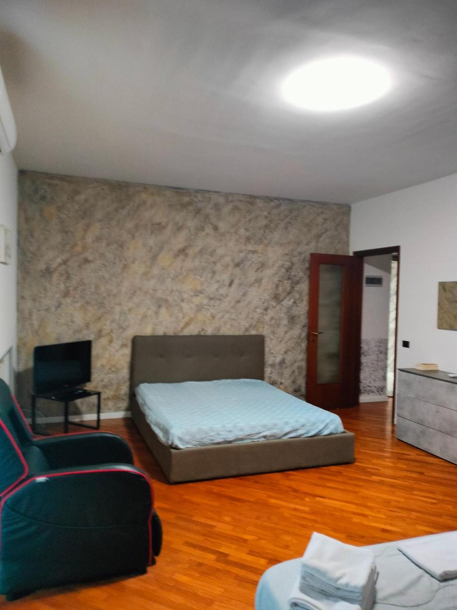 Affittacamere Airport Orio Bergamo Orio al Serio Exteriör bild